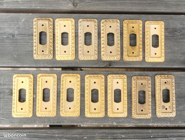 13 plaques finition métal dorée pour prises et interrupteurs Europa Arnould trianon