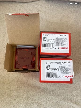 2 prises noires Surface avec USB Type-C Céliane Legrand CN0140