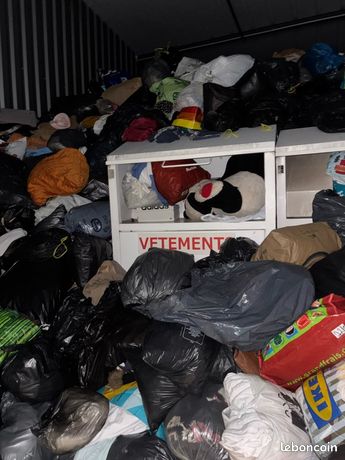 À vendre environ 30 tonne de frip original
