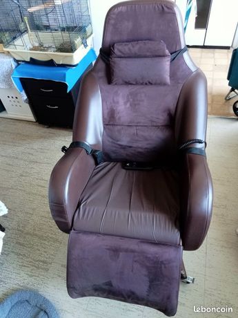 À VENDRE « Fauteuil électrique Medical »