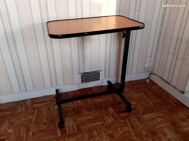 Affaire à saisir Table de lit