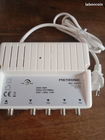 Amplificateur TV metronic 4 sorties