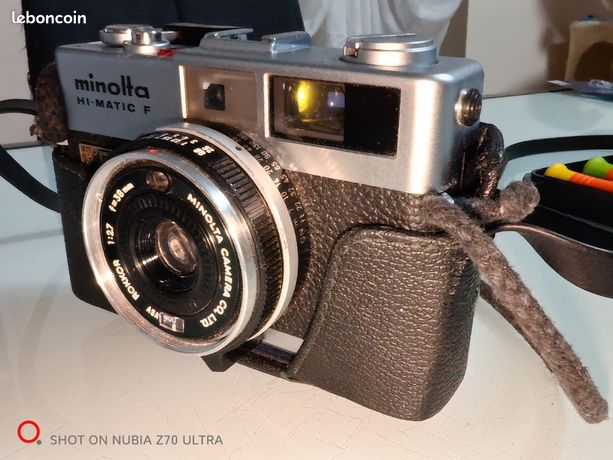 Appareil photo argentique Minolta Hi-Matic F