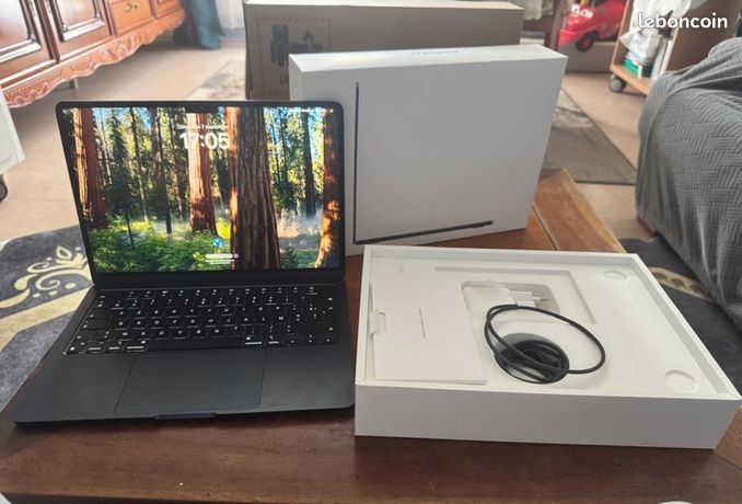 Apple MacBook Air M3 2024