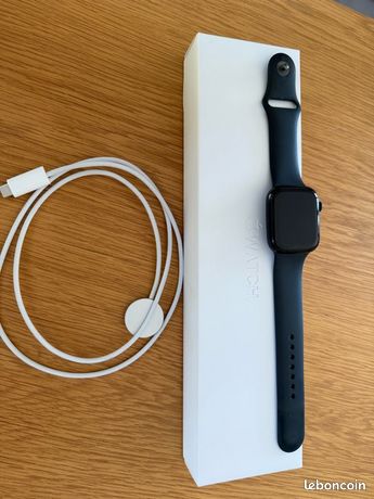 Apple Watch Series 7 45 mm Aluminium Minuit Bracelet Sport