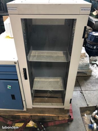 Armoire de serveur