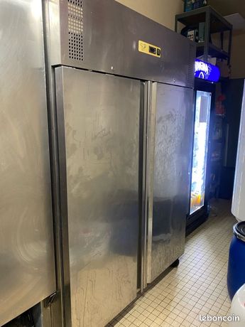 Armoire réfrigérée double porte positif – 150  (frigo)
