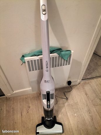 Aspirateur balai Bosch