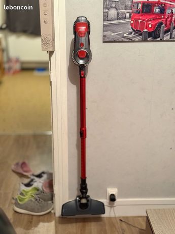 Aspirateur balai