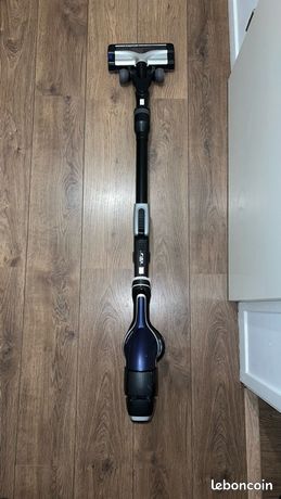Aspirateur balai