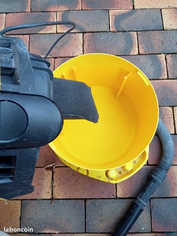 Aspirateur chantier eau et poussières Karcher