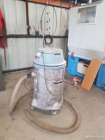 Aspirateur de chantier
