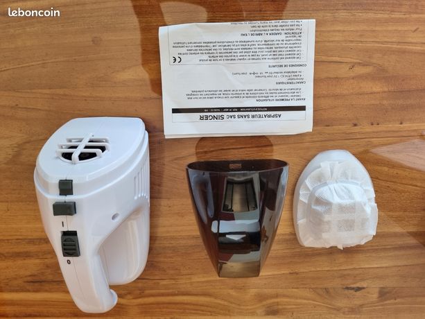 Aspirateur de table