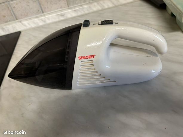 Aspirateur de table