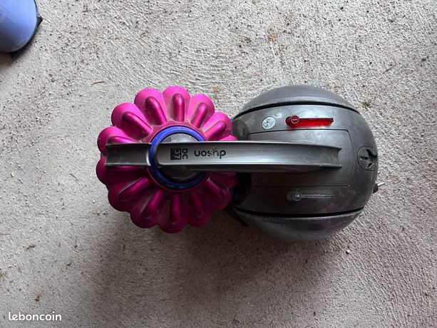 Aspirateur dyson dc37