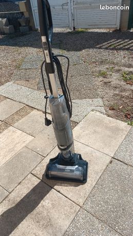 Aspirateur nettoyeur vapeur