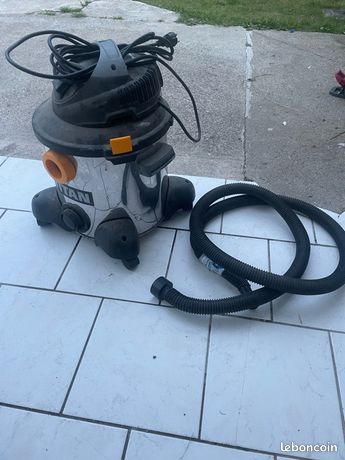 Aspirateur titan sec et humide