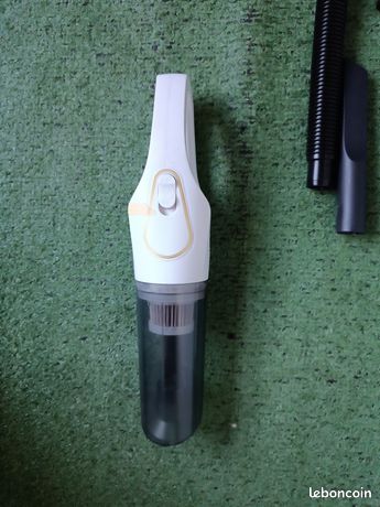 Aspirateur voiture