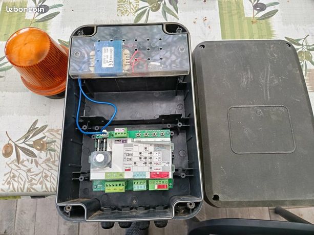 Boîtier portail électrique