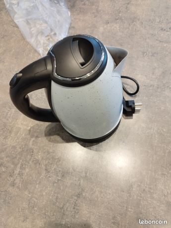 Bouilloire électrique neuve