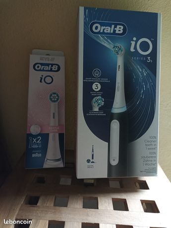 Brosse a dents oral b io 3 noire et 2 brossettes suppl