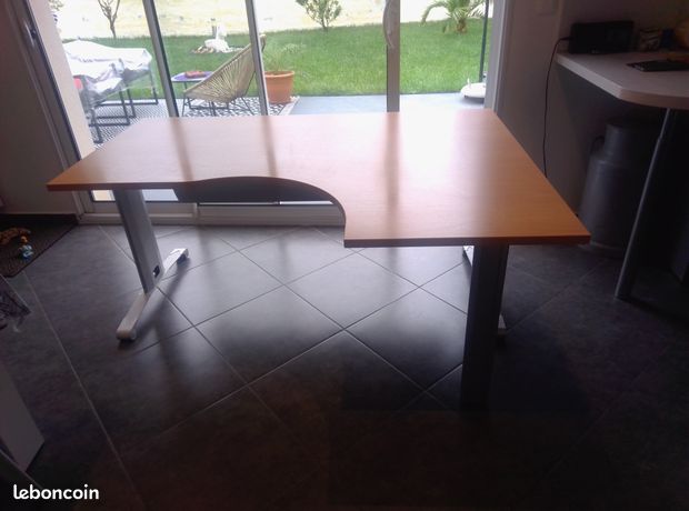 Bureau Angle