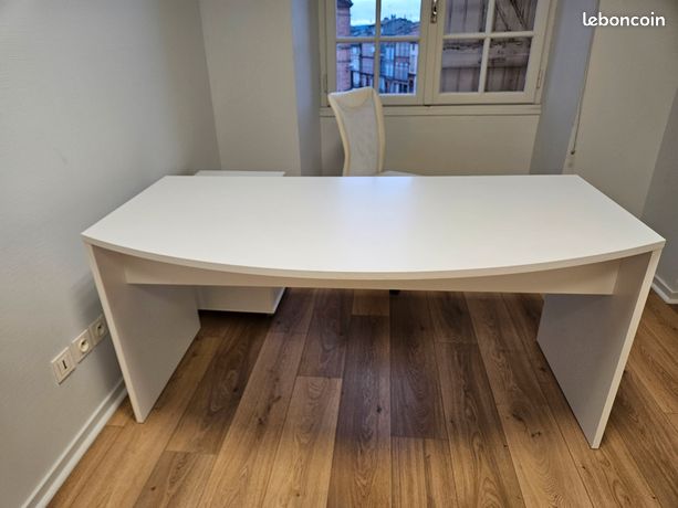 Bureau blanc