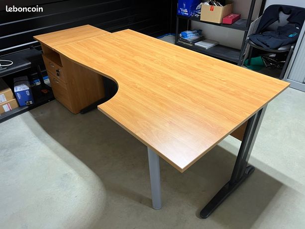 Bureau en bois