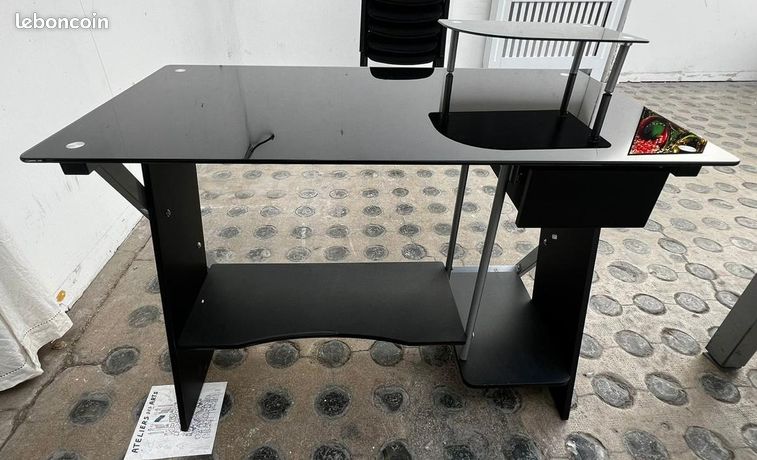 Bureau en verre trempé noir
