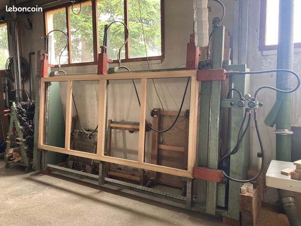 Cadreuse presse hydraulique HESS menuiserie