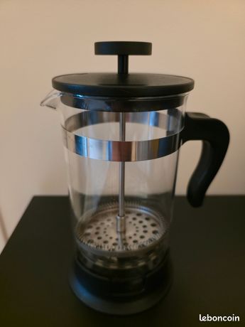 Cafetière à piston IKEA ou théière