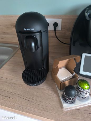 Cafetière Nespresso vertuo plus