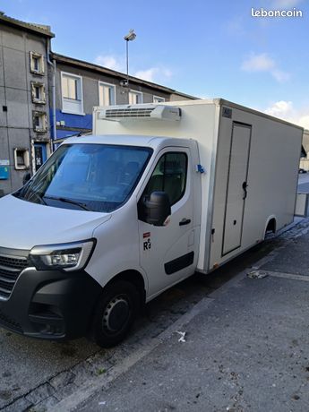 Camion refrigére etal poissonnier