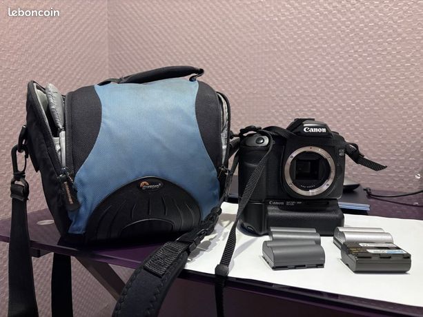Canon EOS 40D + grip BGE2N + 4 batteries + Lowepro
