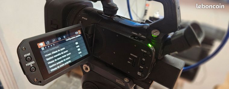 Canon xa70