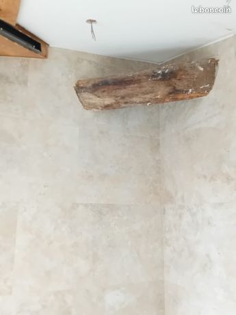 Carrelage imitation travertin