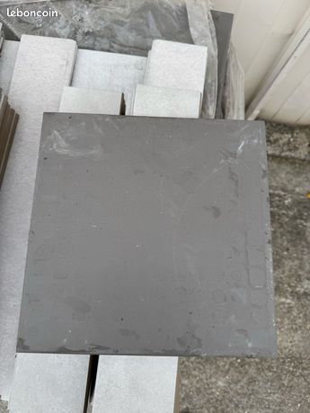 Carrelages dark grey 30x30