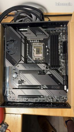 Carte mère MSI MPG Z690 Edge wifi DDR4