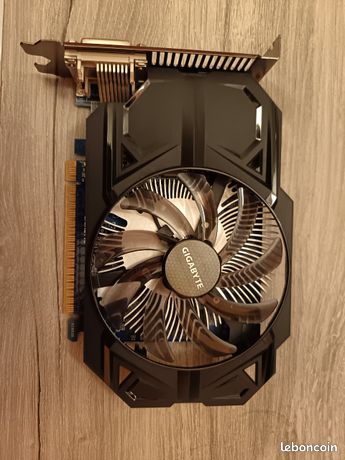 Carte Graphique NVIDIA Gigabyte GT 740 2 Go GDDR5 (avec connecteur 6-pin)
