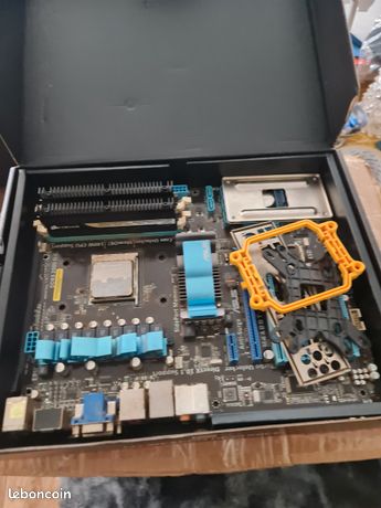 Carte mère ASUS AM3 M4A88T- V EVO 4 gigas de ram
