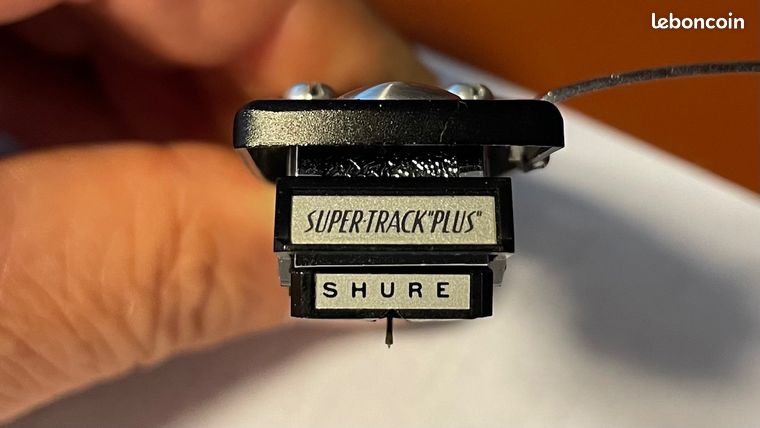 Cellule Shure V15 III et diamant Shure SupertrackPlus sur porte cellule Pioneer