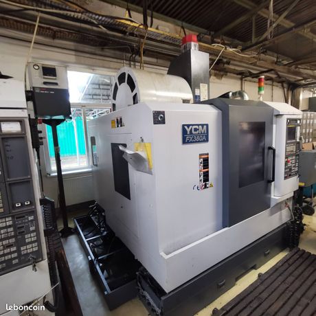 Centre d'usinage vertical 5 axes YCM FX 380A