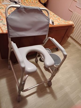 Chaise de toilette