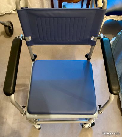 Chaise percée médicale DeVilbiss Healthcare