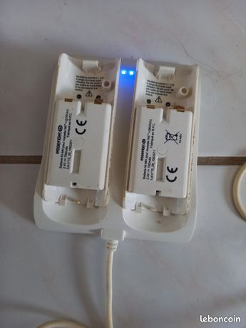 Chargeur pour batterie télécommandes wii Nintendo avec 2 chargeurs