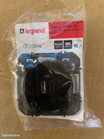 Chargeur USB Legrand Dooxie Noir