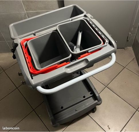 Chariot pour le ménage