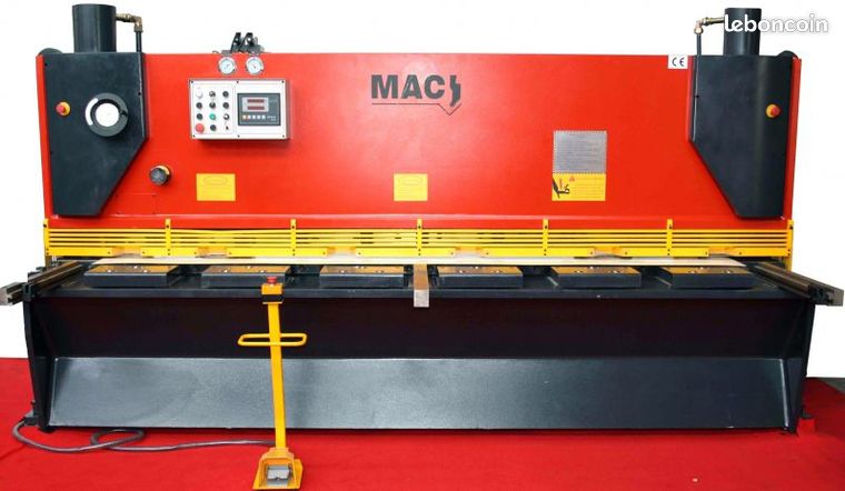 Cisaille guillotine hydraulique MAC