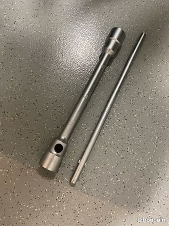 Clé démonte roue poids lourd chrome vanadium