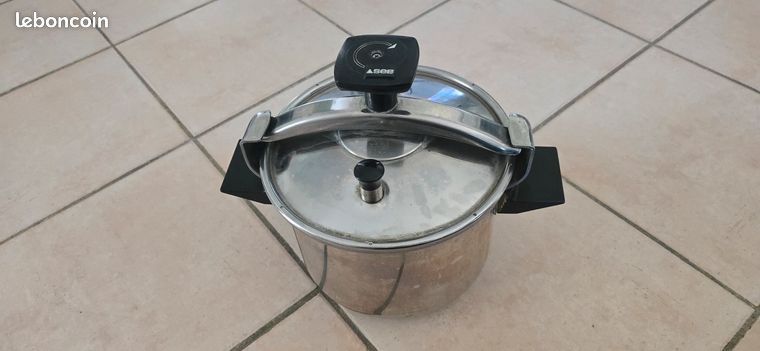 Cocotte minute SEB 6L avec panier vapeur